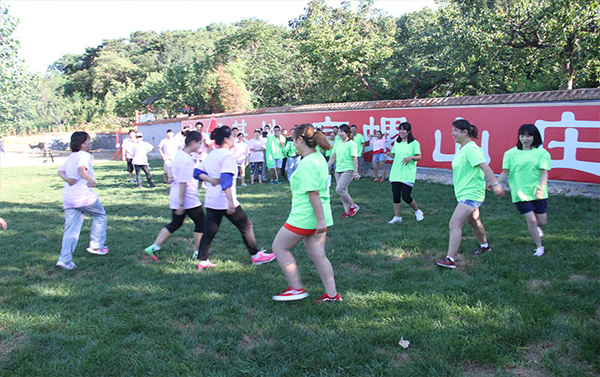 2016年公司舉行拓展培訓活動合影留念(圖9) 2016年公司舉行拓展培訓活動合影留念(圖9)