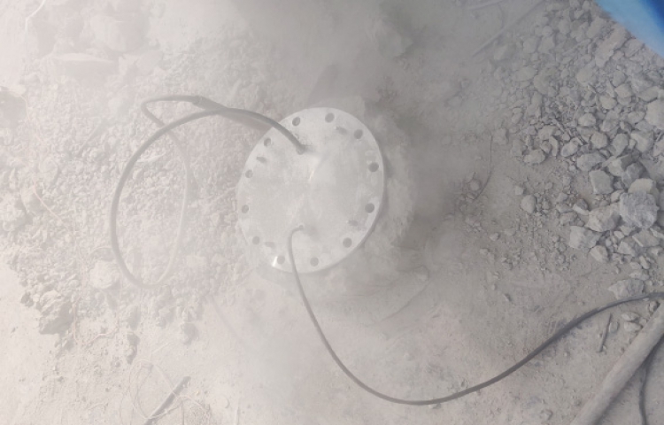 利馬克雷達物位計在水泥倉中的應用案例